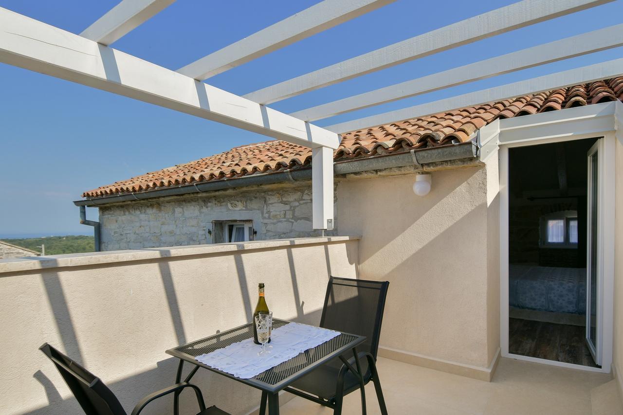 Apartments Borgo 8 Tar-Vabriga Buitenkant foto